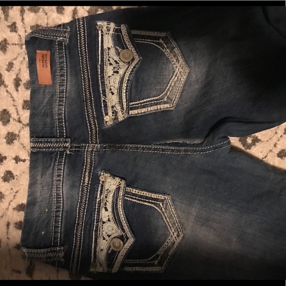 Almost Famous Jeans - Picture 7 of 7